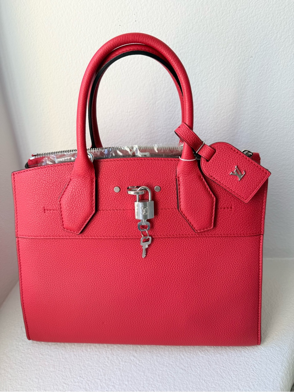 Louis Vuitton City Steamer MM all Leather Coral Red Bag w/ Lock Keys Crockett